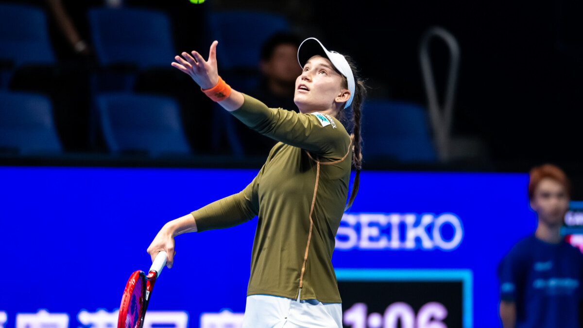 Рыбакина квалифицировалась на Итоговый турнир WTA, Андреева и Александрова будут запасными