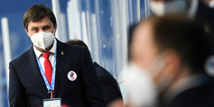 Тренер женской сборной России по хоккею: «Ситуация с COVID-19 — не оправдание, слишком легко пропускаем голы»