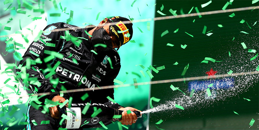 Хэмилтон выиграл Гран-при Португалии. Ферстаппен вновь второй (видео)