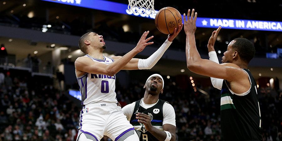 Сакраменто финикс. "Милуоки" одержал 10-ю победу в новом сезоне НБА. Lex Sacramento. Wenyon Gabriel Sacramento.