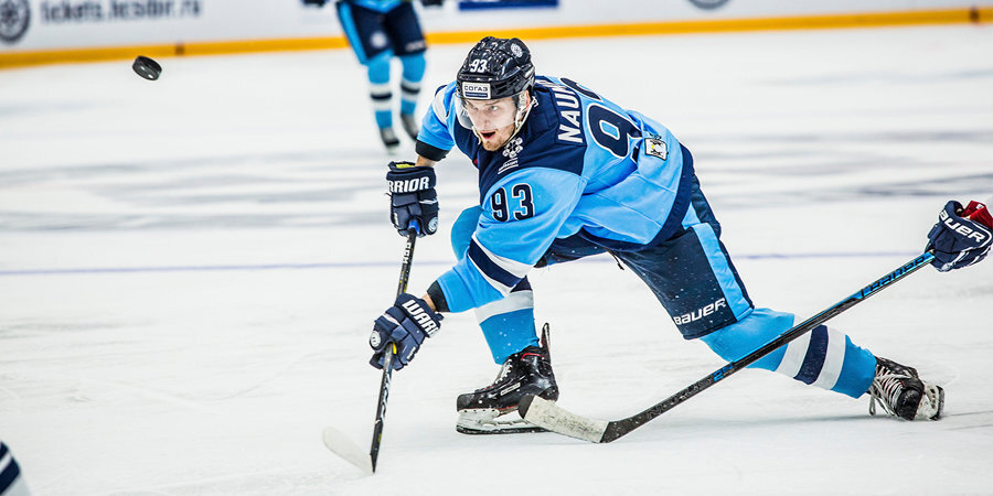 «Сибирь» одержала победу в матче КХЛ, который посвятила памяти Мнацяна