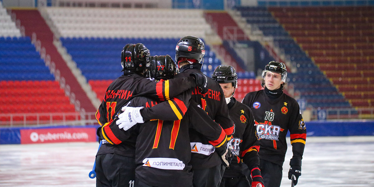 «СКА‑Нефтяник» разгромил «Волгу» с двузначным счетом и стал вторым полуфиналистом Кубка России по хоккею с мячом
