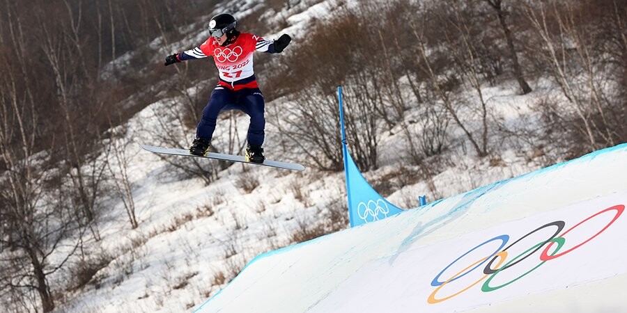 Чешская сноубордистка получила травму во время 1/8 финала Олимпиады в борд-кроссе. Видео