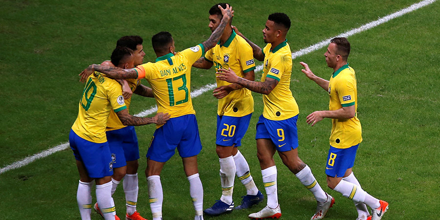 Парагвай в меньшинстве сдержал Бразилию, но уступил в серии пенальти