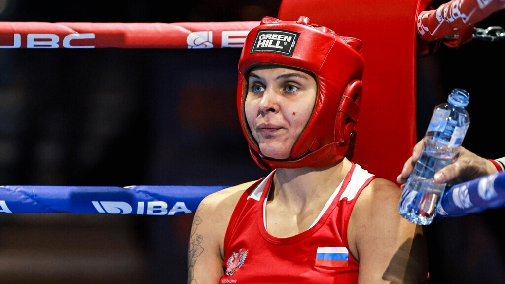 Россиянка Бабичева выиграла серебряную медаль ЧЕ по боксу в Сербии