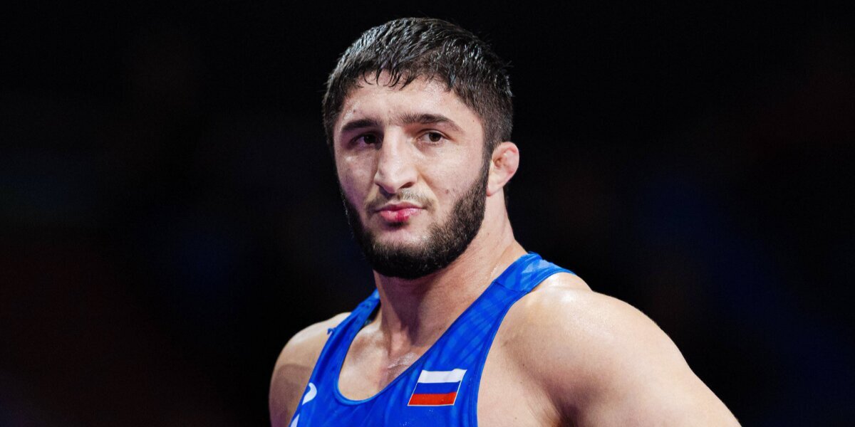 Олимпийский чемпион по борьбе Садулаев получил травму шейных позвонков перед приездом на чемпионат мира