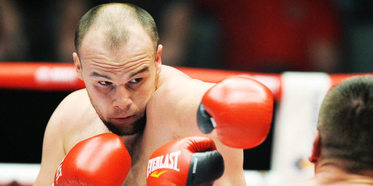 Кузьмин уступил Баколе в бою за пояс WBC в супертяжелом весе