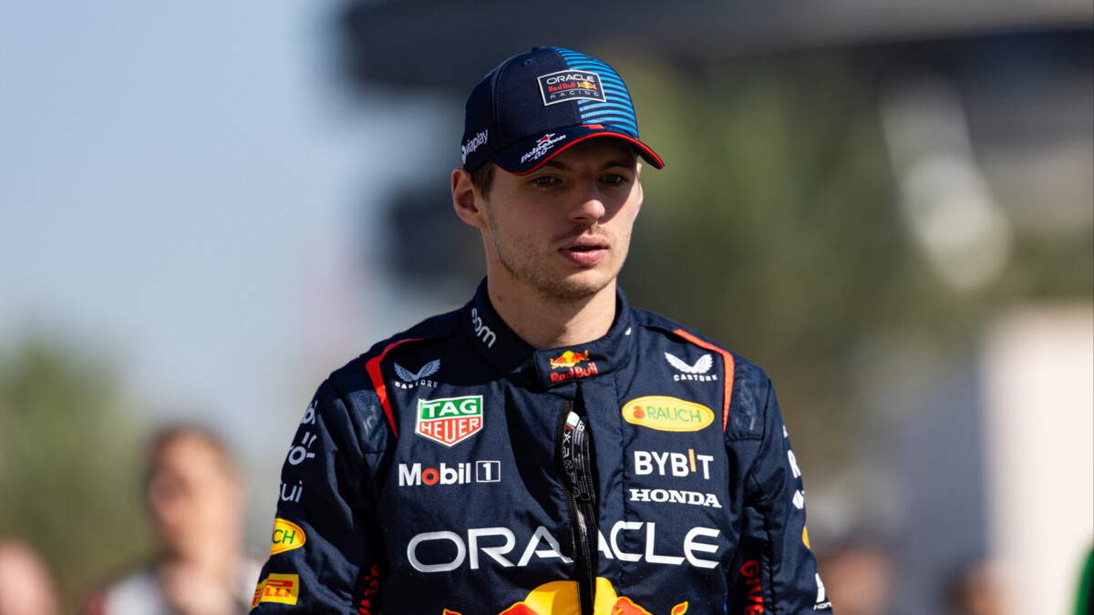 Ферстаппен стал лучшим по итогам утренней части первого дня тестов «Формулы‑1» в Бахрейне