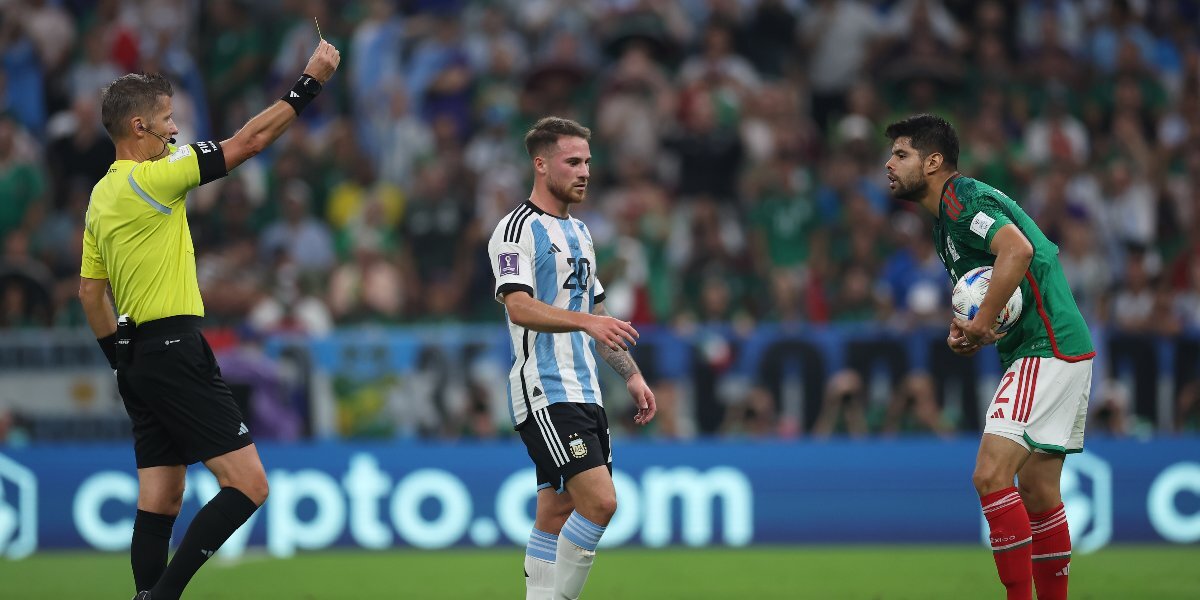Аргентина — Мексика — 0:0: мексиканец Араухо получил желтую карточку на 22-й минуте матча ЧМ‑2022