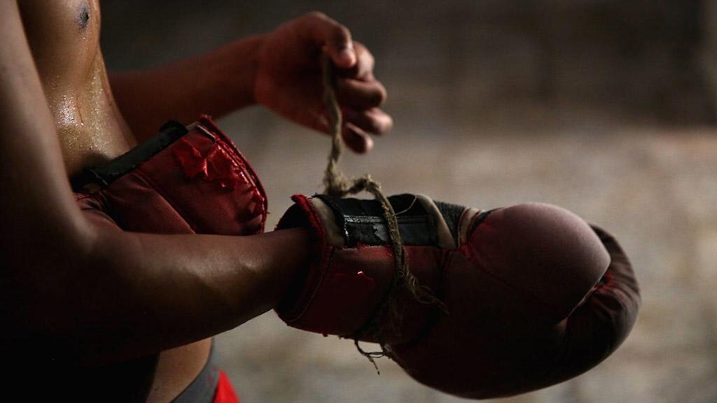 Трехкратный олимпийский чемпион по боксу обвиняется в изнасиловании подростка