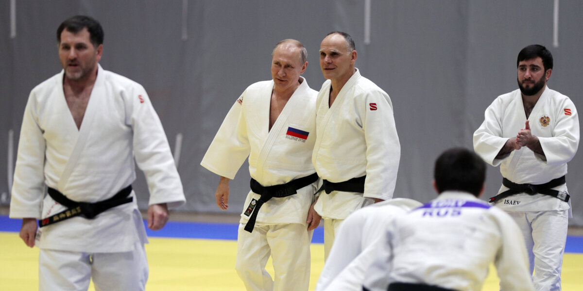 Путин повредил палец на тренировке по дзюдо в Сочи