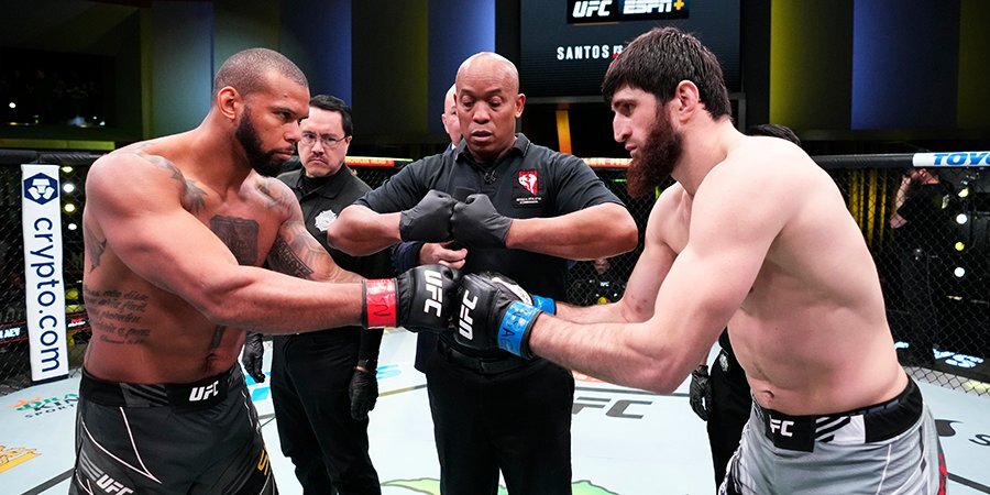 Почему бойцы из России продолжают драться в главных боях UFC