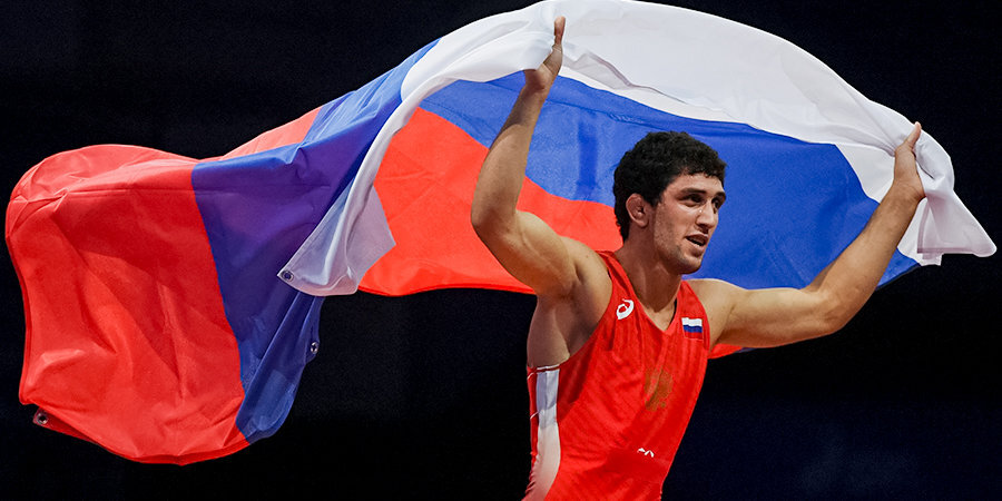Сидаков завоевал золото чемпионата мира по вольной борьбе