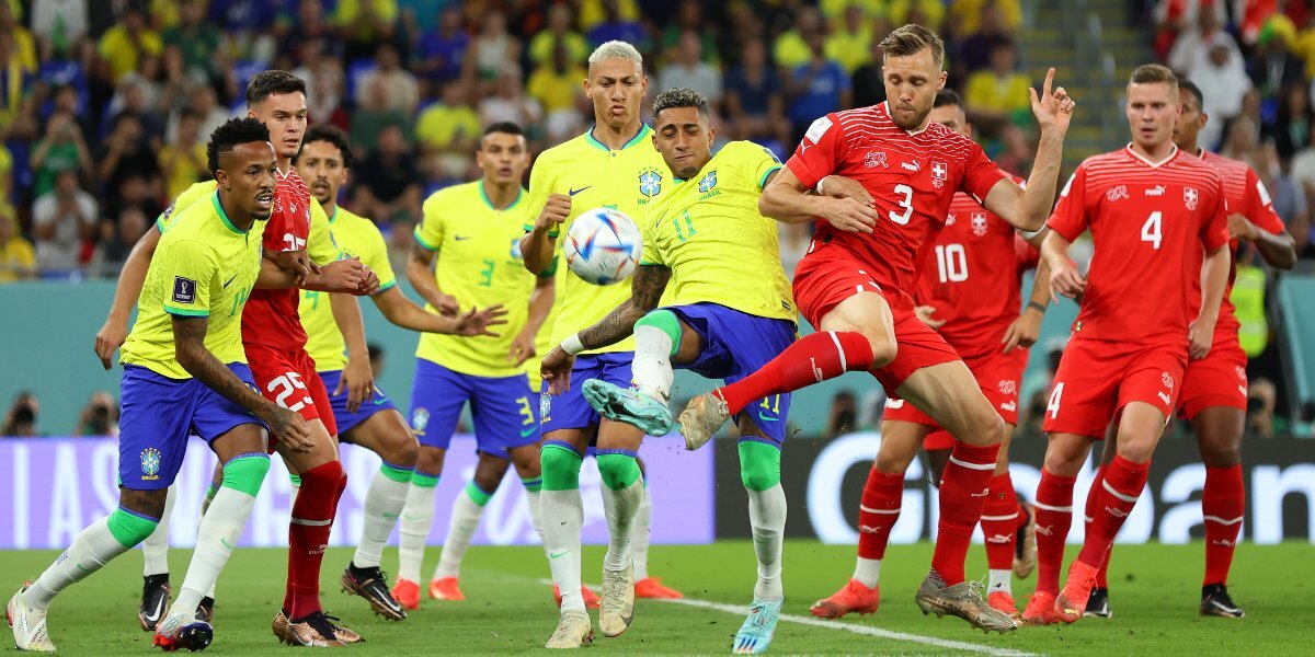 Бразилия — Швейцария — 1:0: Алекс Теллес заменил Алекса Сандро на 86-й минуте матча ЧМ-2022