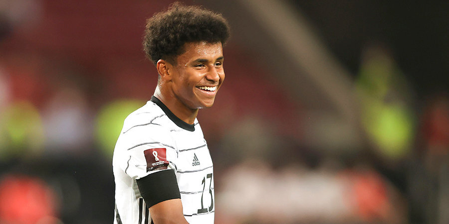 Двадцатилетний форвард сборной Германии Адейеми подпишет 5-летний контракт с дортмундской «Боруссией» — СМИ