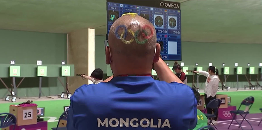 Тренер сборной Монголии по стрельбе сделал прическу в форме олимпийских колец