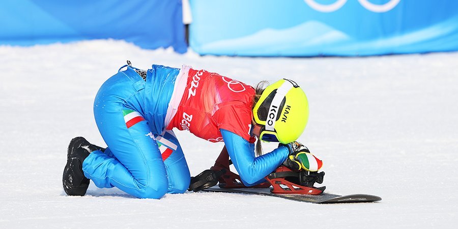 Олимпийская чемпионка Мойоли разбила лицо в кровь в финале Олимпиады в сноуборде. Видео