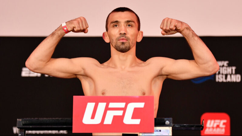 Российский боец Аскаров встретится с новозеландцем Кара-Франсом на турнире UFC 26 марта