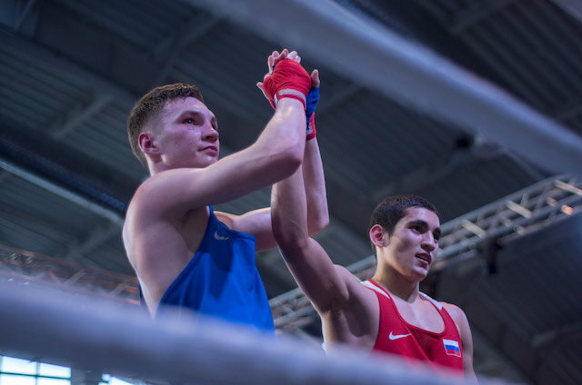 Российские боксеры добились побед в первый день европейского отбора на ОИ