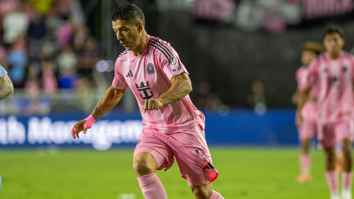 «Интер Майами» объявил о продлении контракта с Луисом Суаресом