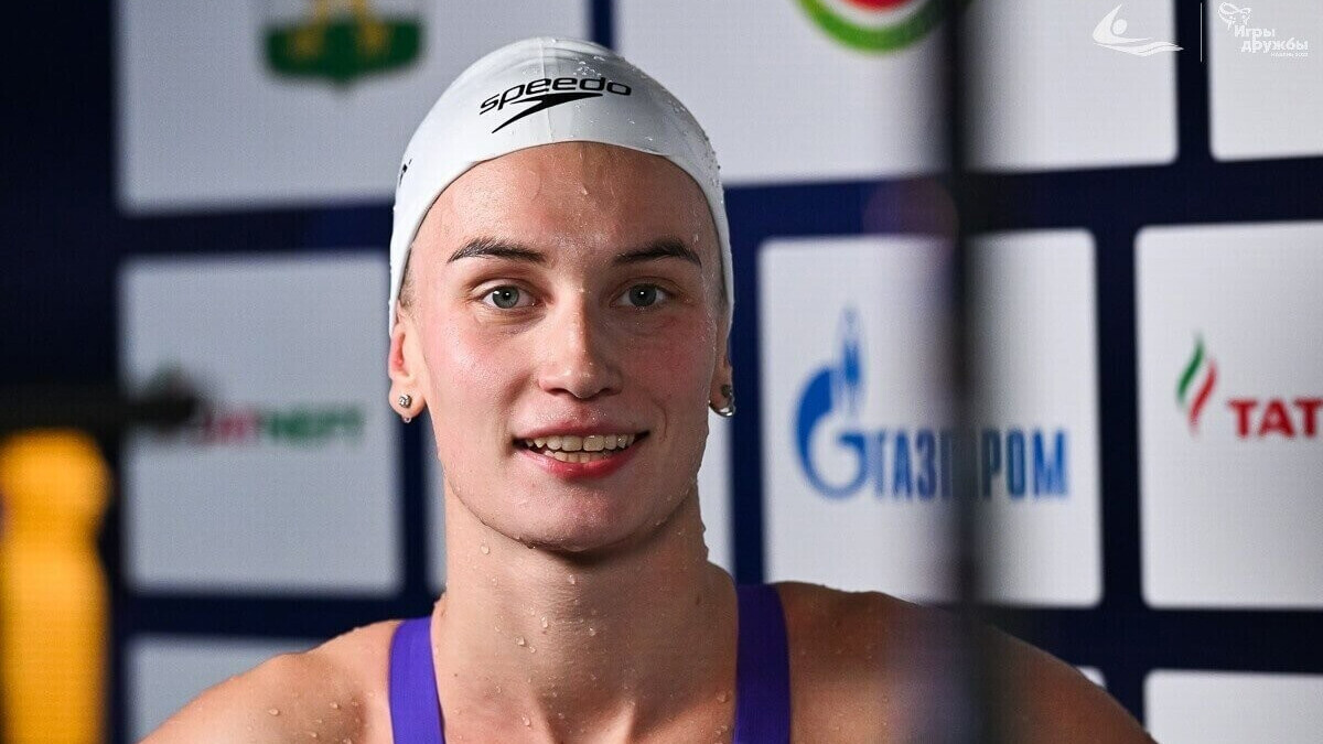 Пловчиха Арина Суркова на чемпионате России в Казани установила рекорд страны на дистанции 50 м баттерфляем