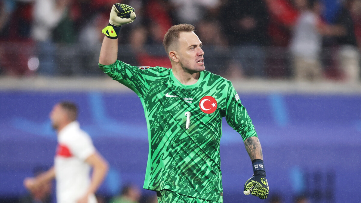 Вратарь сборной Турции — о выходе в ¼ финала ЕВРО‑2024: «Верим, что теперь дойдем до финала»