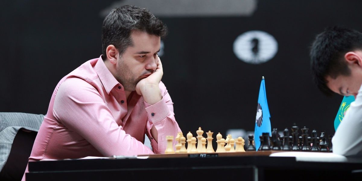 Ян Непомнящий белыми фигурами сыграл вничью с Дин Лижэнем в 11-й партии матча за шахматную корону