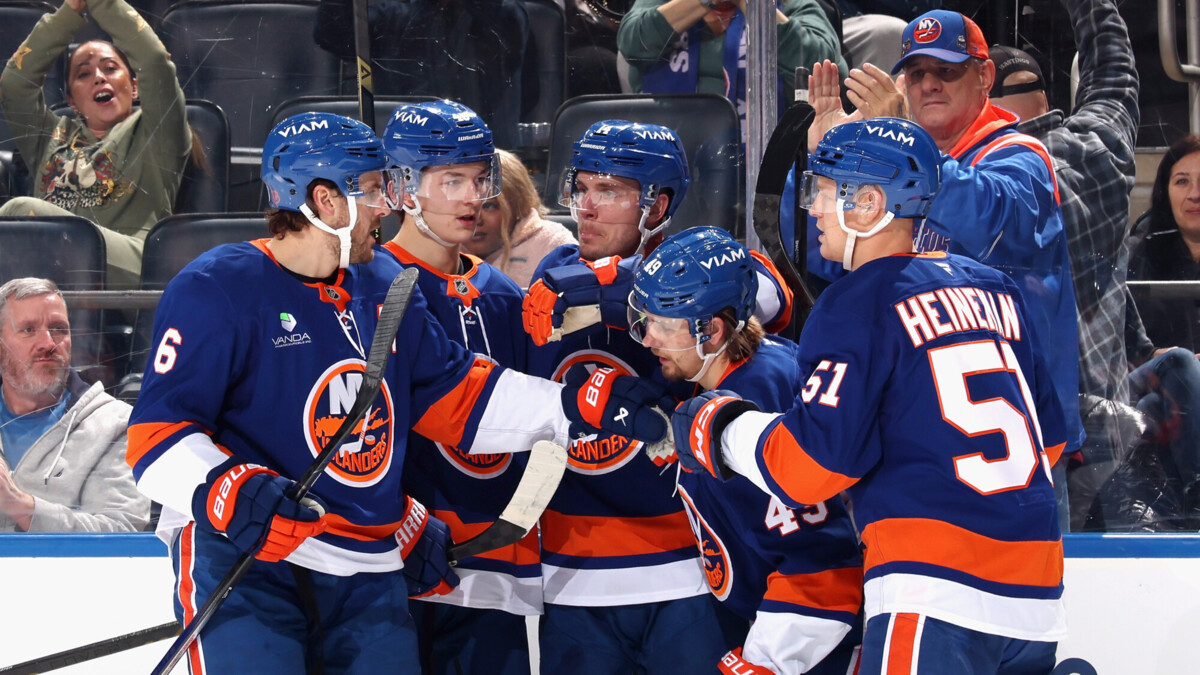 «Айлендерс» обыграли «Тампу» в матче НХЛ, Шабанов отдал результативную передачу