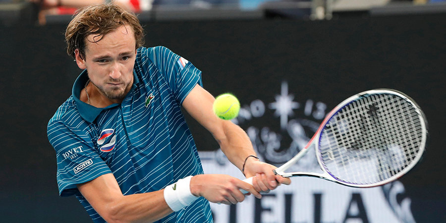 Сборная России лишилась шансов на выход в финал ATP Cup после поражения Медведева от Джоковича