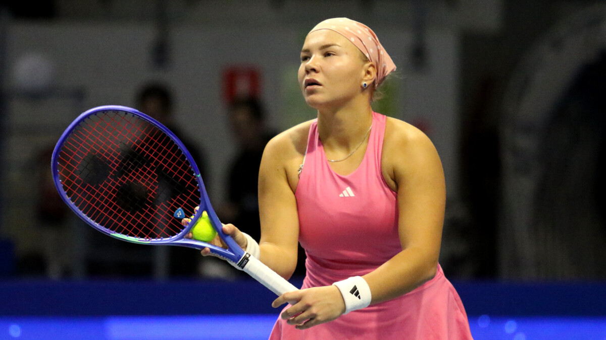 Шнайдер обыграла Кудерметову в матче теннисного турнира «Трофеи Северной Пальмиры»