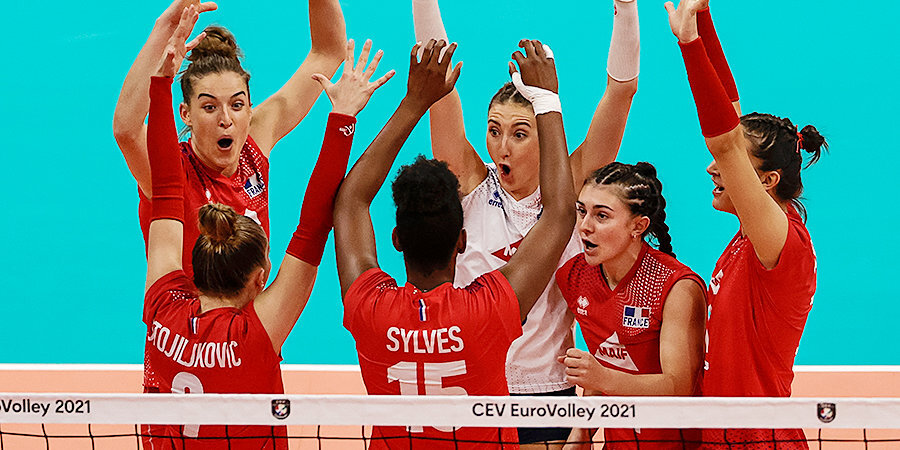 Франция победила Азербайджан на женском ЧЕ по волейболу