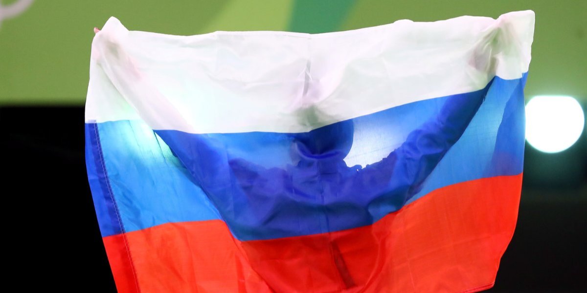 Российские флаги будут запрещены к проносу на всех матчах сборной Украины на ЕВРО‑2024, сообщили в УЕФА
