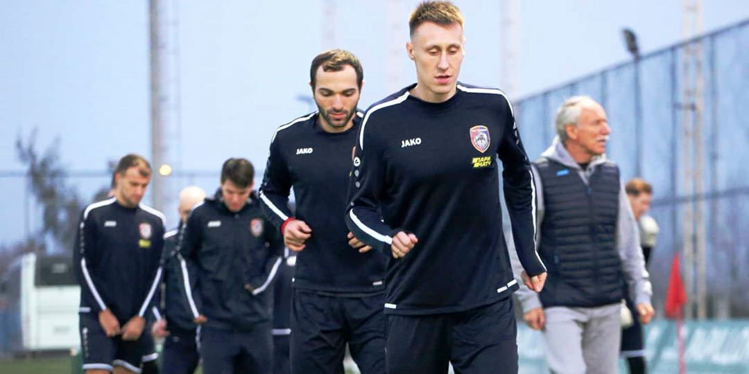 «Тамбов» покидают трое защитников, по Костюкову «Арсенал» предложения пока не делал