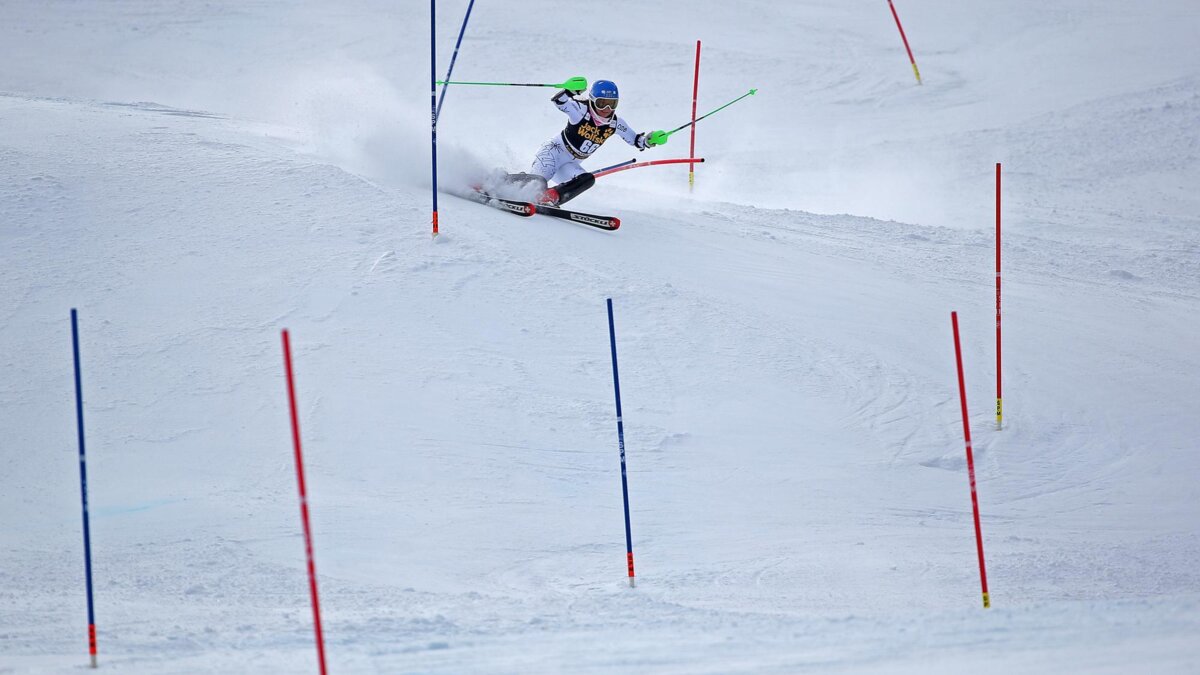 Сноубордистка стала чемпионкой в горных лыжах