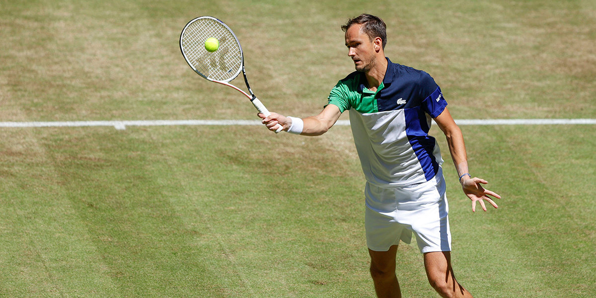 Медведев справился с Ивашко во втором круге турнира в Германии