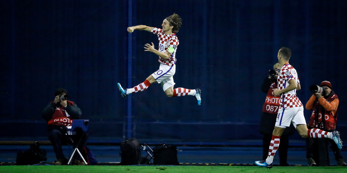 Хорваты разгромили греков в первом стыковом матче