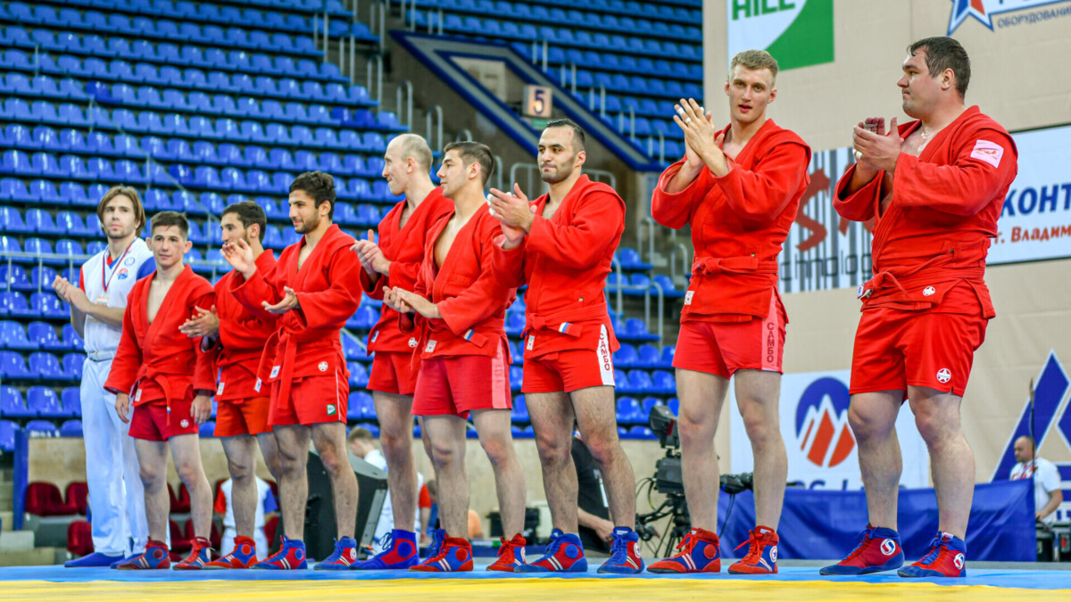 Российские самбисты завоевали 28 золотых медалей на молодежном первенстве мира в Бишкеке
