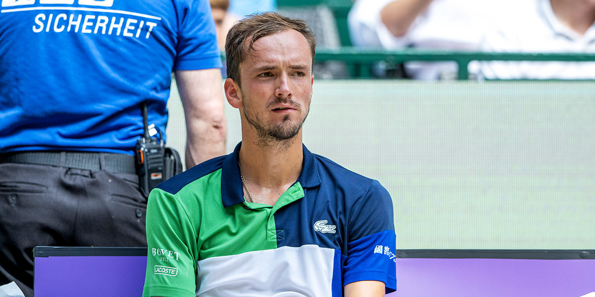 Медведев проиграл в двух сетах в четвертьфинале турнира на Мальорке и не смог защитить титул