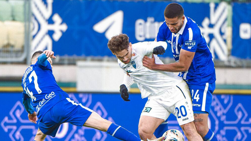 «Пари НН» в большинстве обыгрывает махачкалинское «Динамо» после первого тайма матча 18‑го тура РПЛ