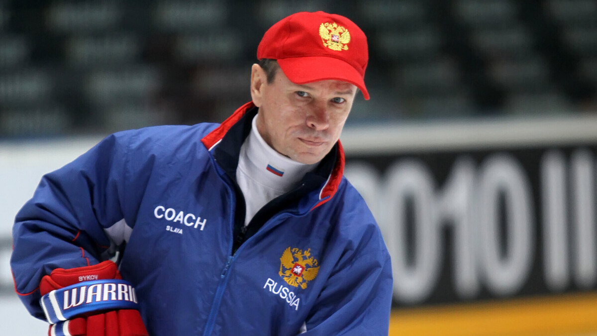 Чтобы IIHF допустила российских спортсменов, ей должно поступить указание из‑за океана, считает Вячеслав Быков