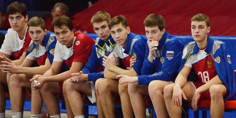 «Это можно сравнить с ударом в спину». 8 гандболистов молодежной сборной России отстранены из-за подозрения в ставках