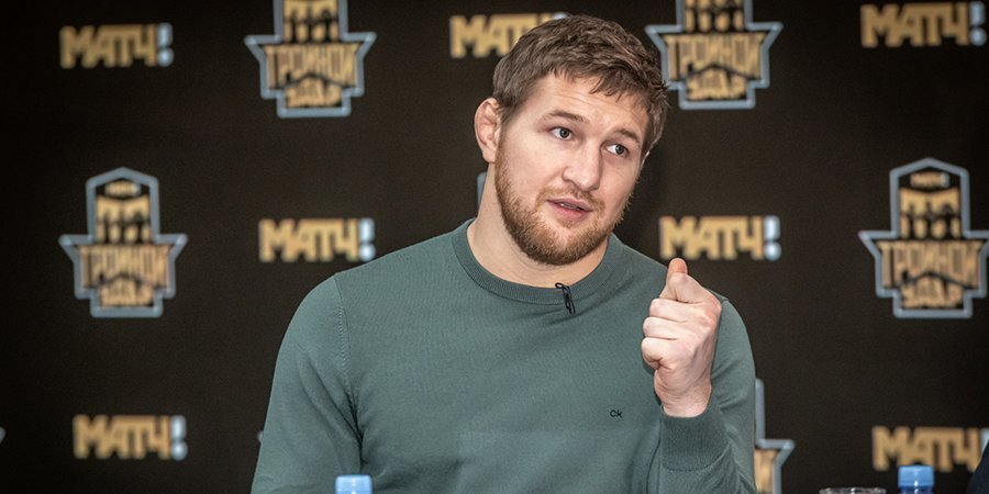 Экс-чемпион AMC Fight Nights Петросян оценил перспективы Минеева в UFC
