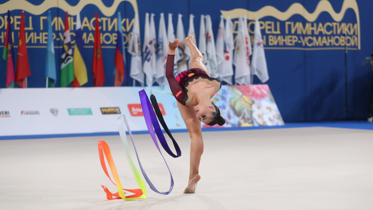 Лала Крамаренко: «Хочется, чтобы гимнастика показывала больше эмоций, а мы гонимся за элементами»