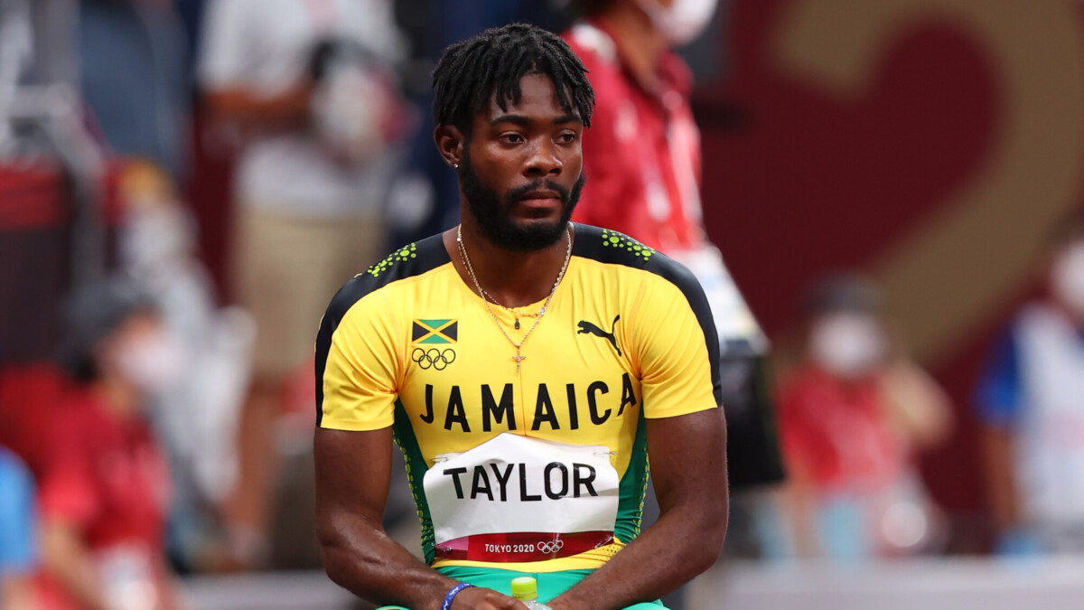 Серебряный призер ЧМ ямайский легкоатлет дисквалифицирован на 2,5 года за отказ от сдачи допинг‑пробы