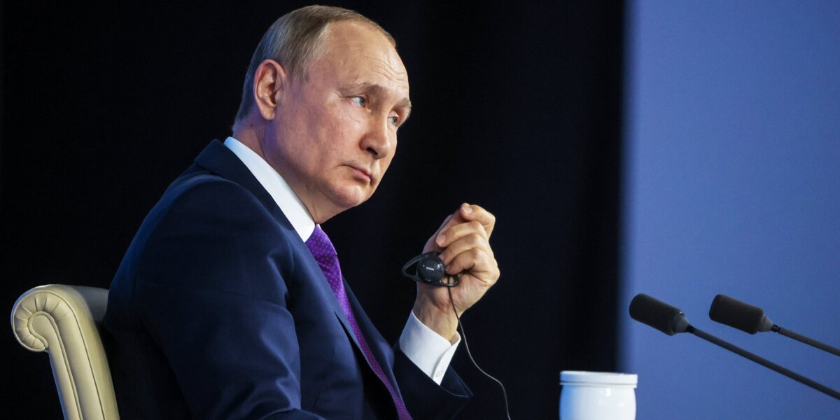 Владимир Путин лишен ордена Международной федерации плавания