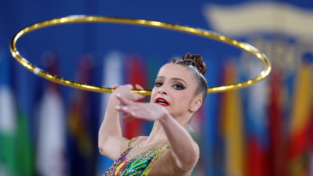 Гимнастка Щенятская выиграла в упражнении с обручем на Гран‑при Москвы