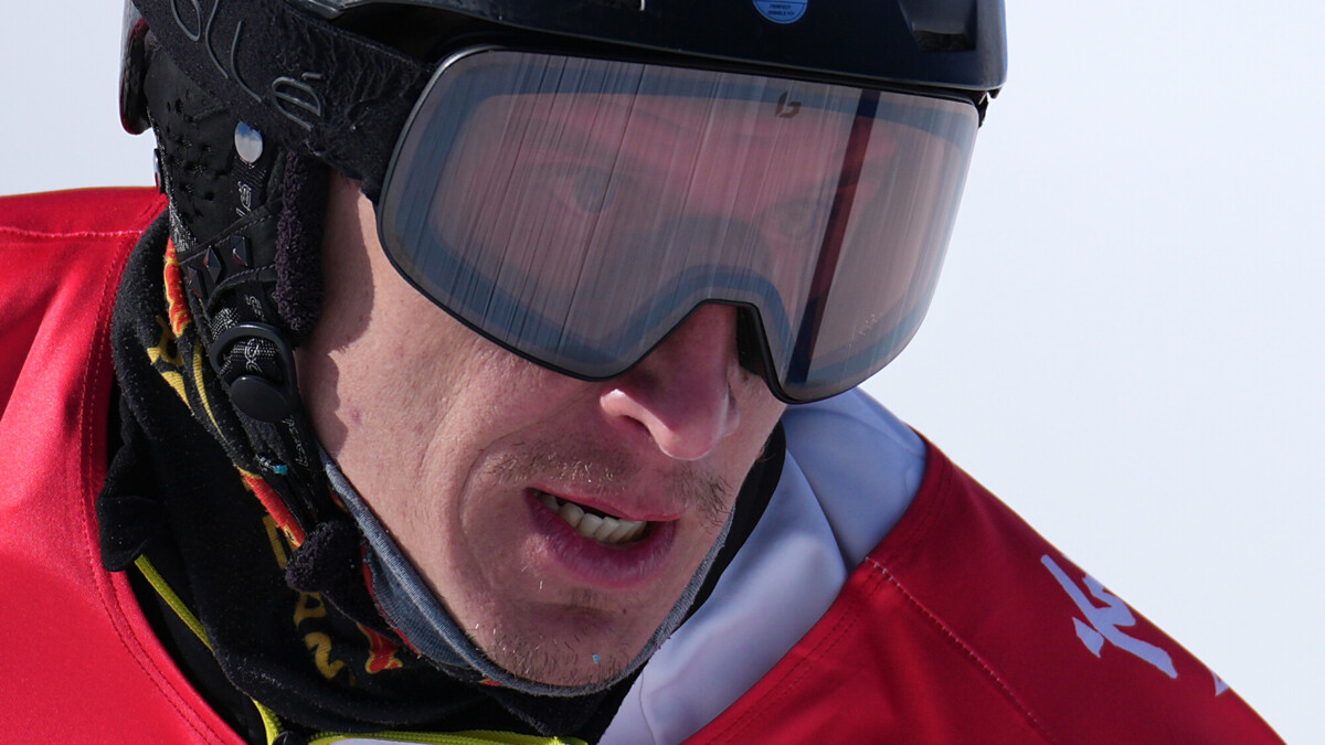 Сноубордист Соболев стал победителем в параллельном гигантском слаломе на Спартакиаде
