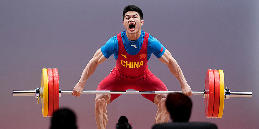 Китаец Чжиюн установил мировой рекорд в толчке в весовой категории до 73 кг