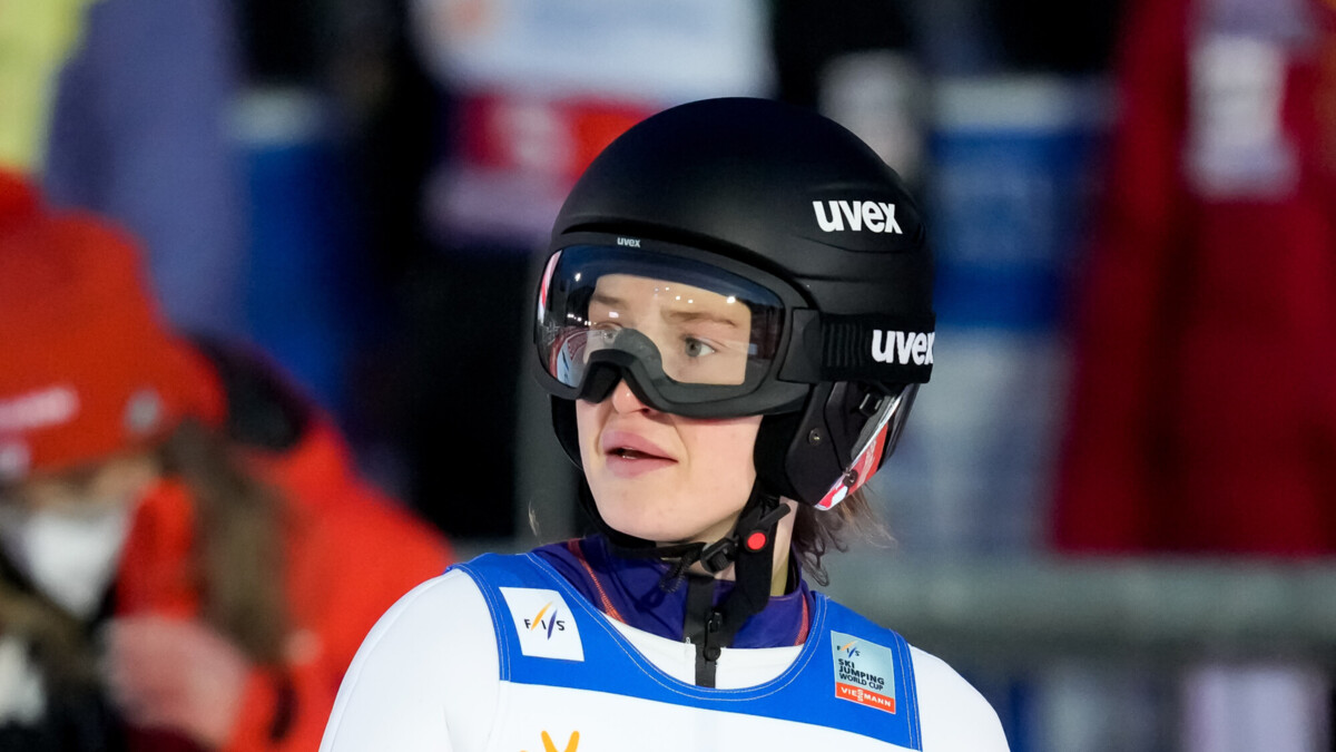 Кустова победила в прыжках на лыжах с трамплина на Спартакиаде сильнейших