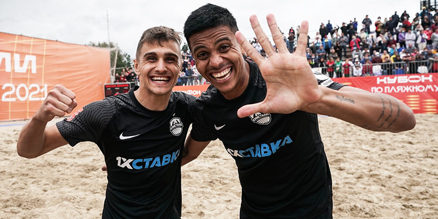 «Кристалл» победил ЦСКА и стал вторым финалистом Суперфинала чемпионата России по пляжному футболу